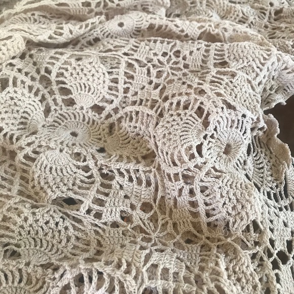 Vintage Handmade Knit Tablecloth - Picture 3 of 3